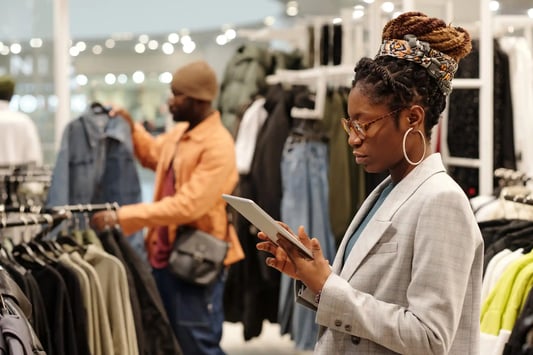 Real-time inventory management powered by agentic AI merchandising improving sales strategies and store operations.