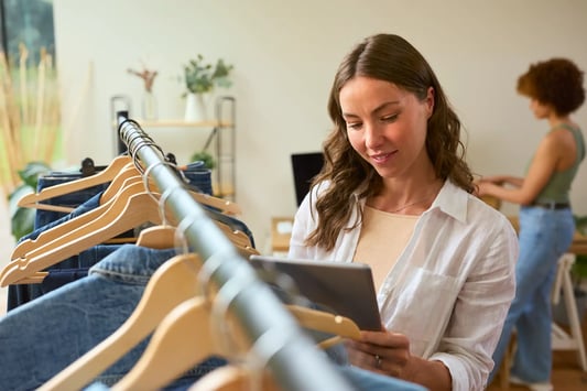 AI-powered retail assortment plan and inventory management tailored to local store demand.