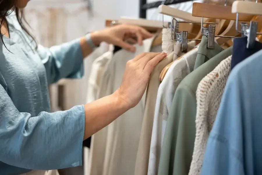 sell-through rate, inventory sell-through rate, retail sell-through rate, product sell-through rate, weekly sell-through rate, monthly sell-through rate, seasonal sell-through rate, category sell-through rate, store sell-through rate, stock sell-through rate, limited inventory, efficient inventory management