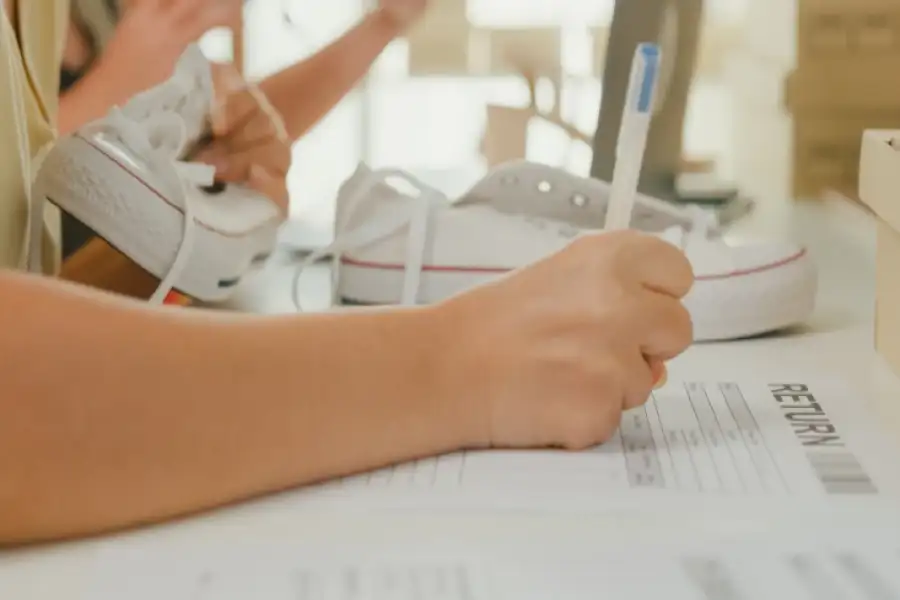 AI-powered retail price management analyzing returns data to optimize pricing across the product lifecycle.